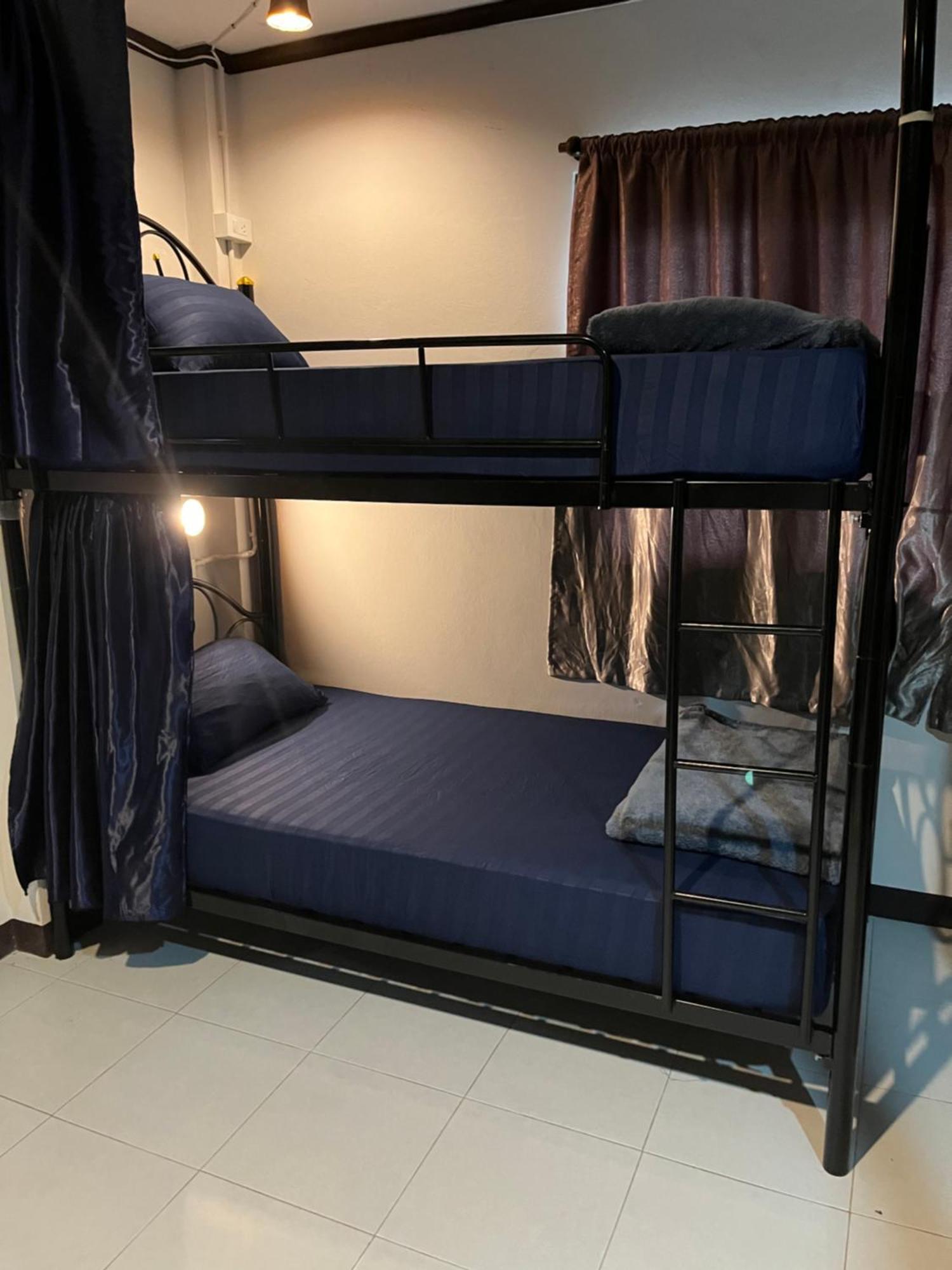 Moon Dolphin Hostel Haad Rin Dış mekan fotoğraf