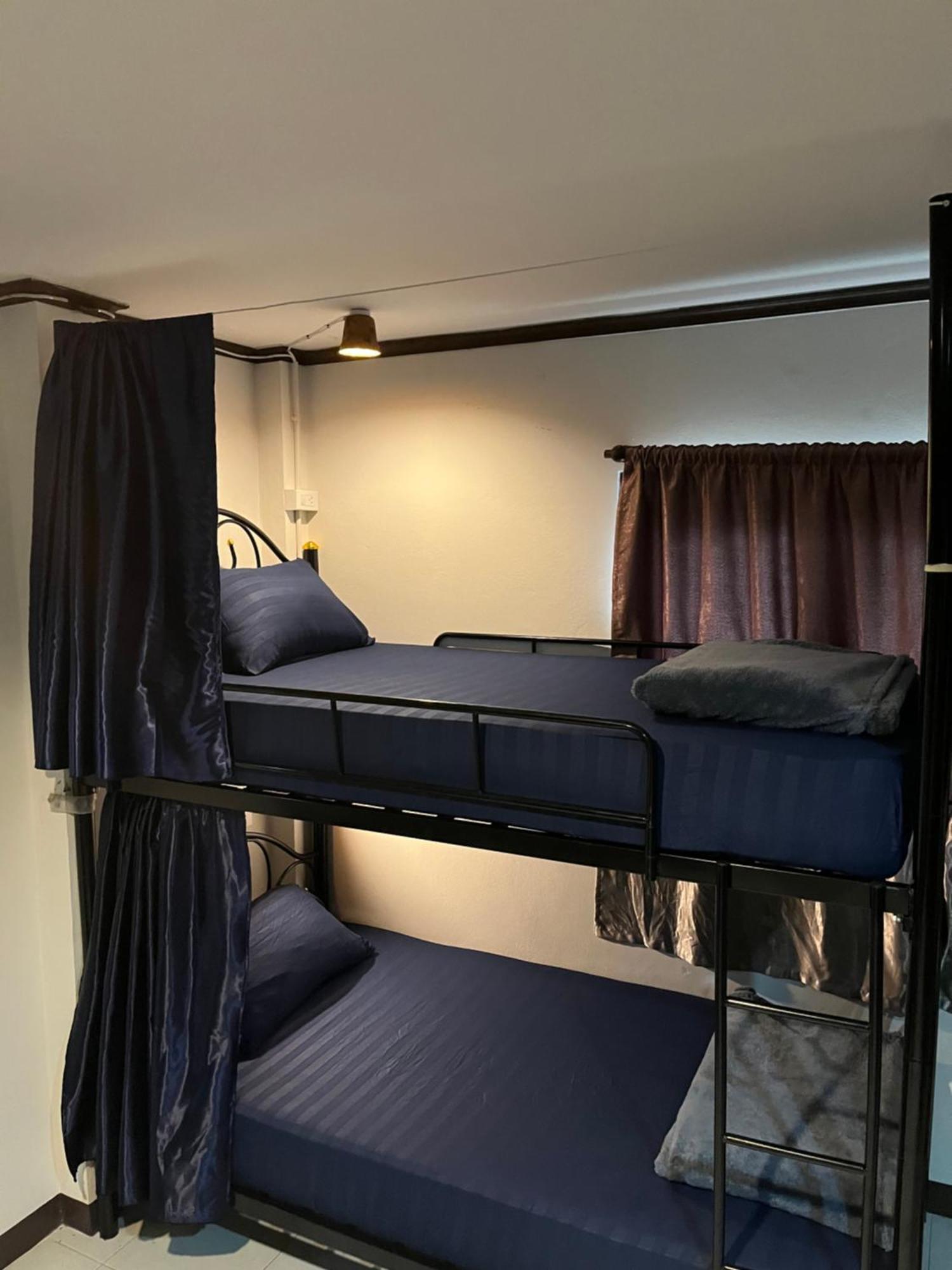 Moon Dolphin Hostel Haad Rin Dış mekan fotoğraf