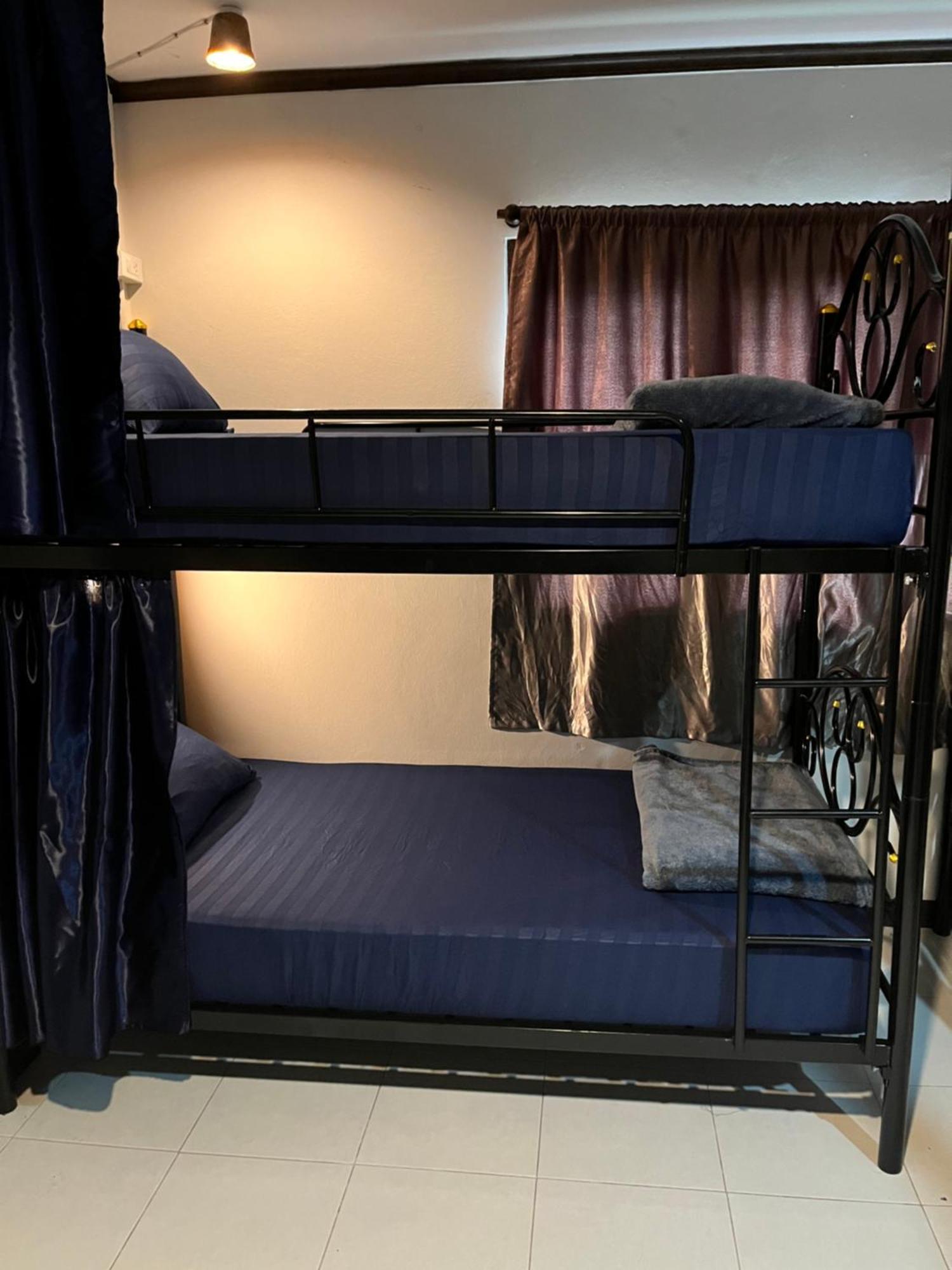 Moon Dolphin Hostel Haad Rin Dış mekan fotoğraf