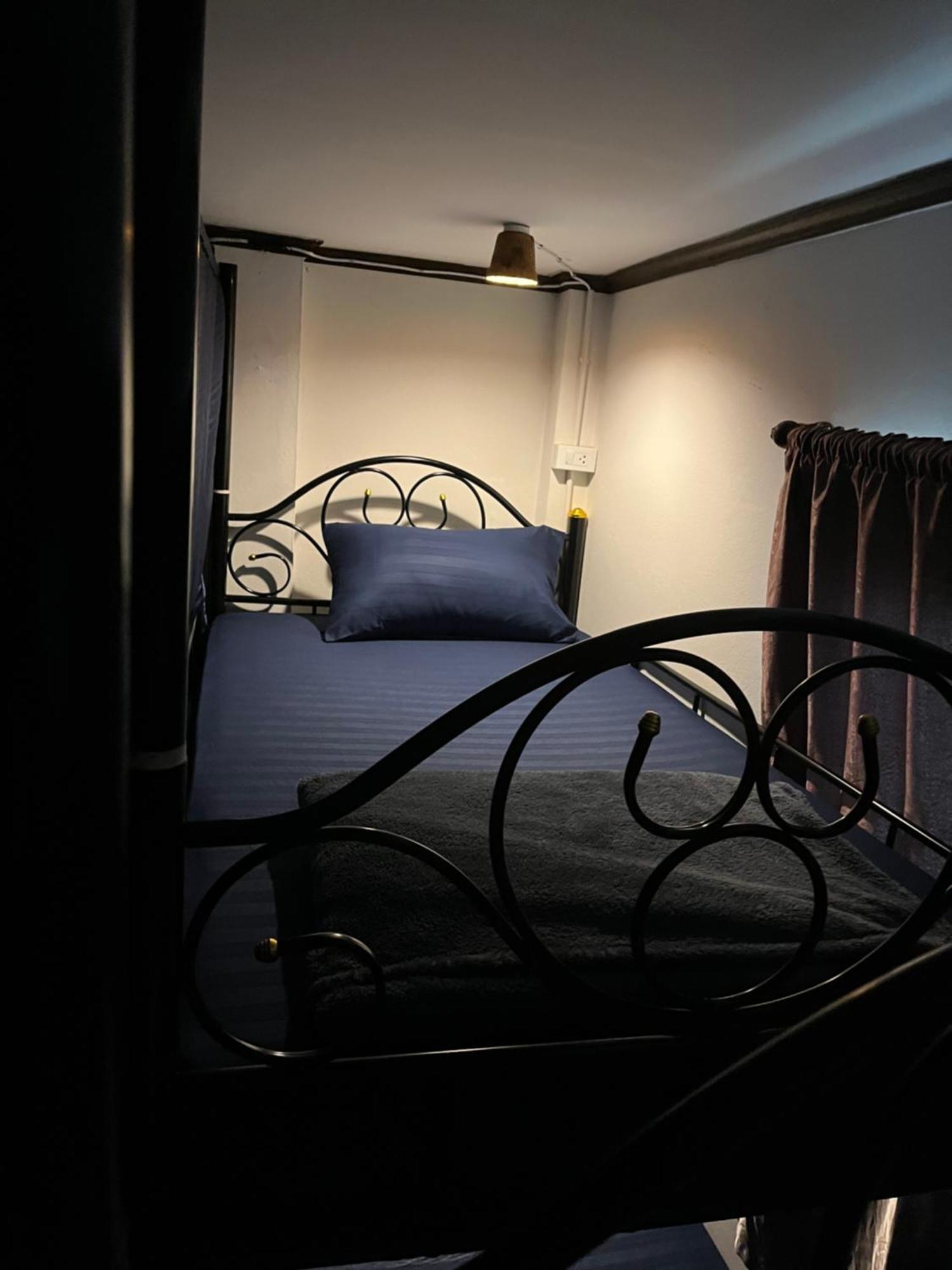 Moon Dolphin Hostel Haad Rin Dış mekan fotoğraf