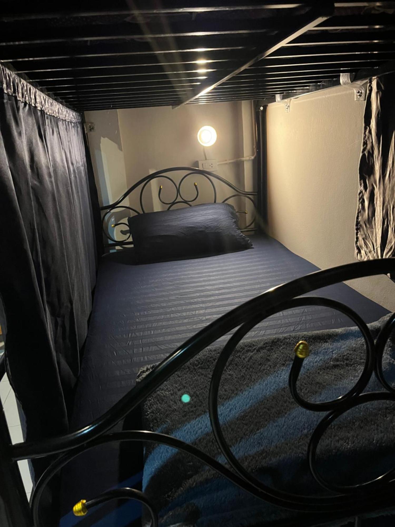 Moon Dolphin Hostel Haad Rin Dış mekan fotoğraf